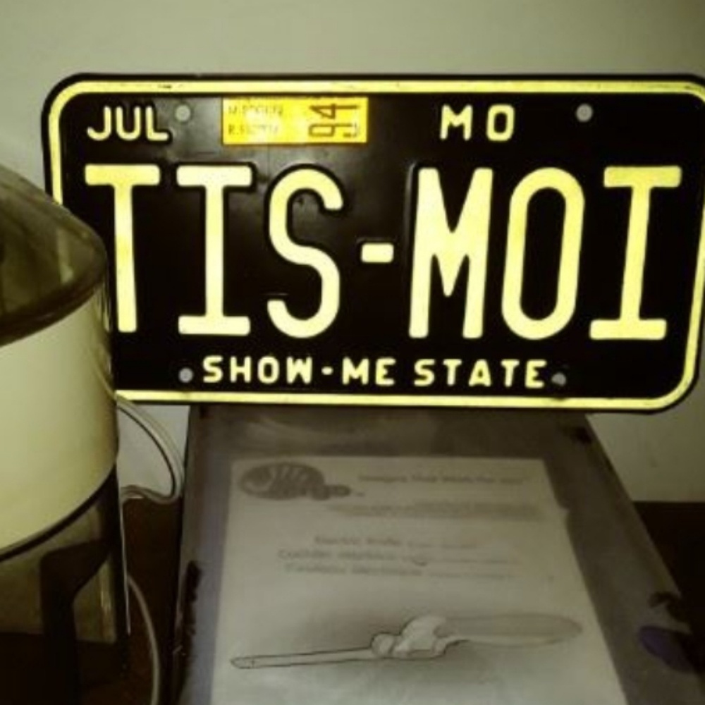 Vanity plate- Tis Moi-  Its Me